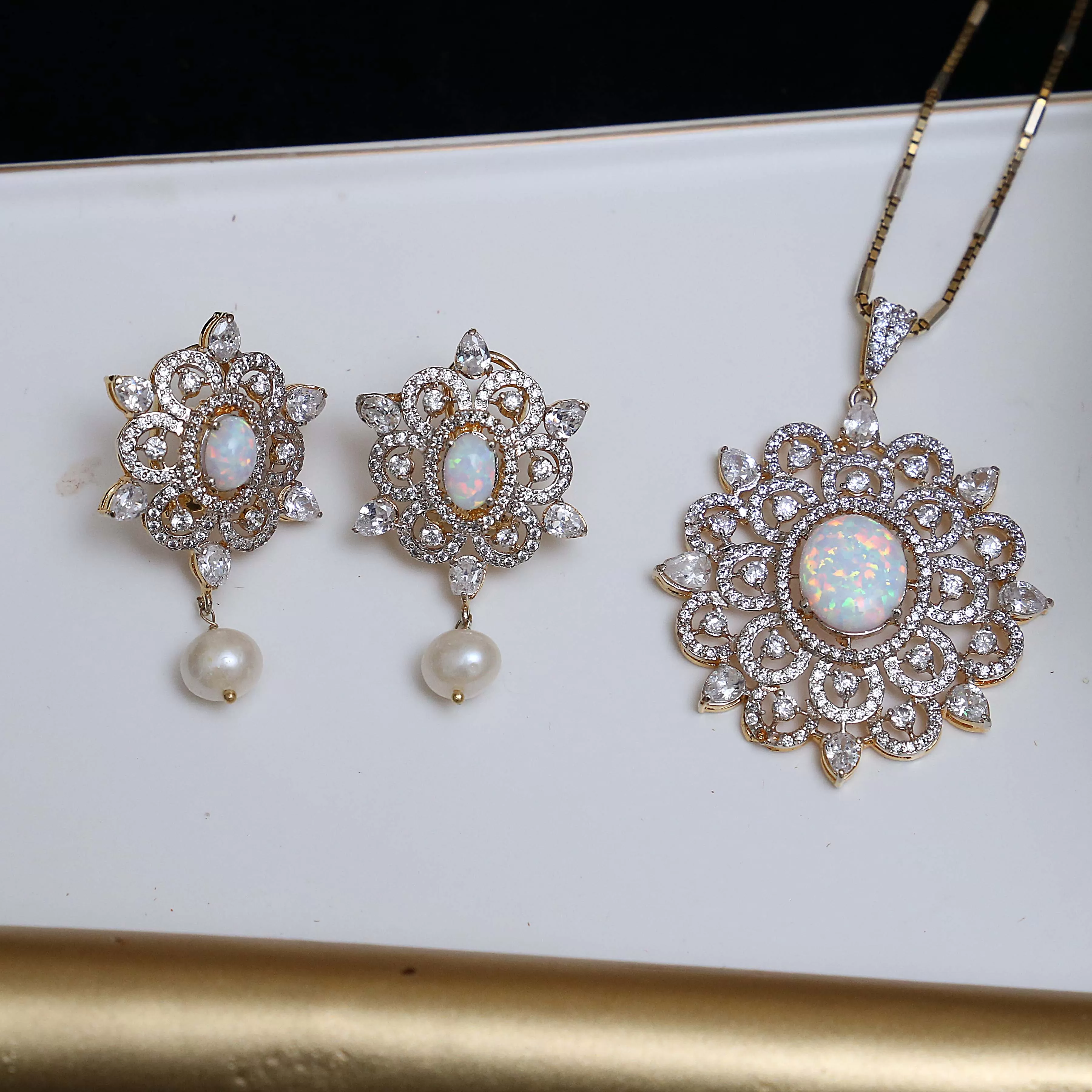 Opal & Zircon Flower PS