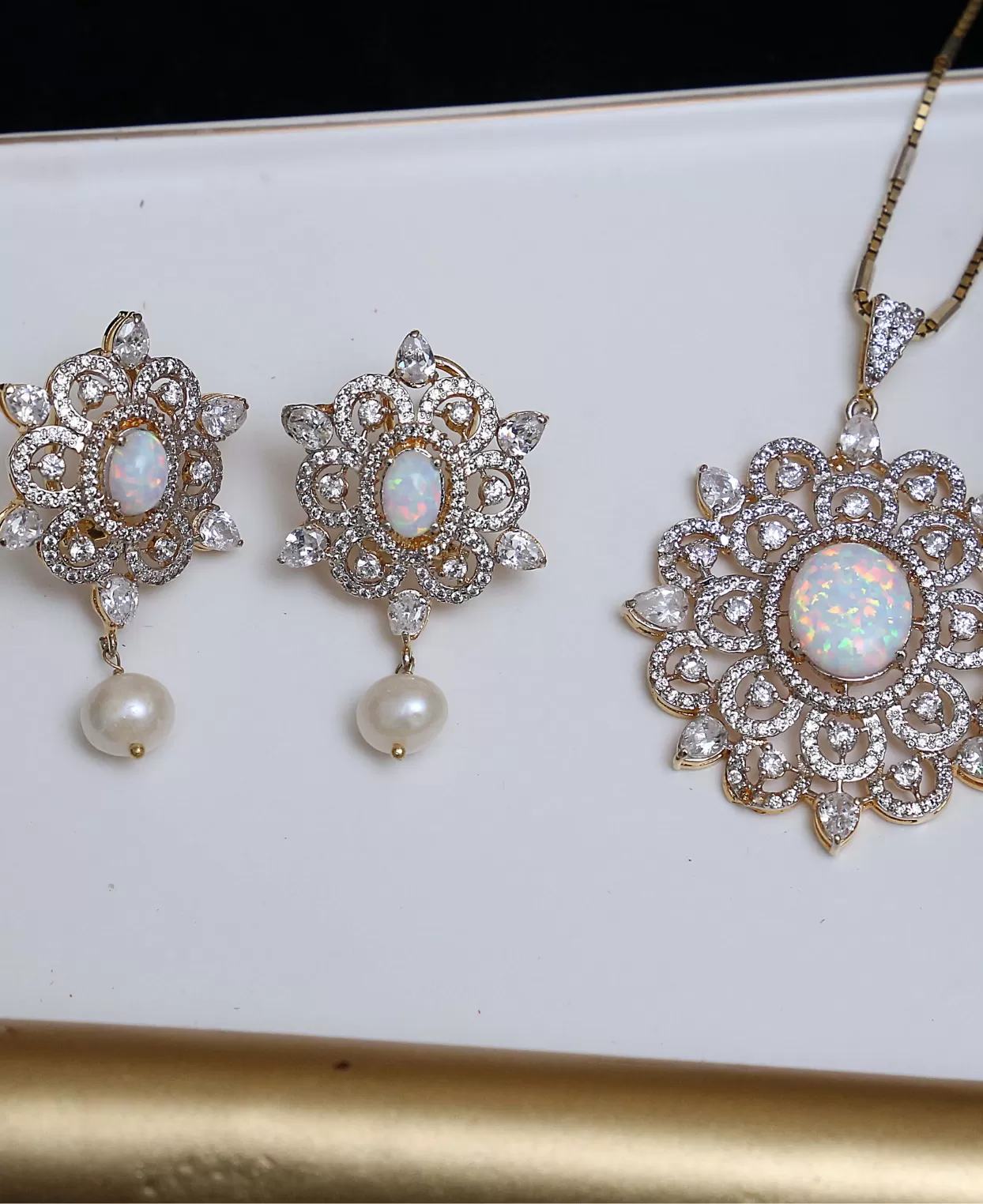 Opal & Zircon Flower PS