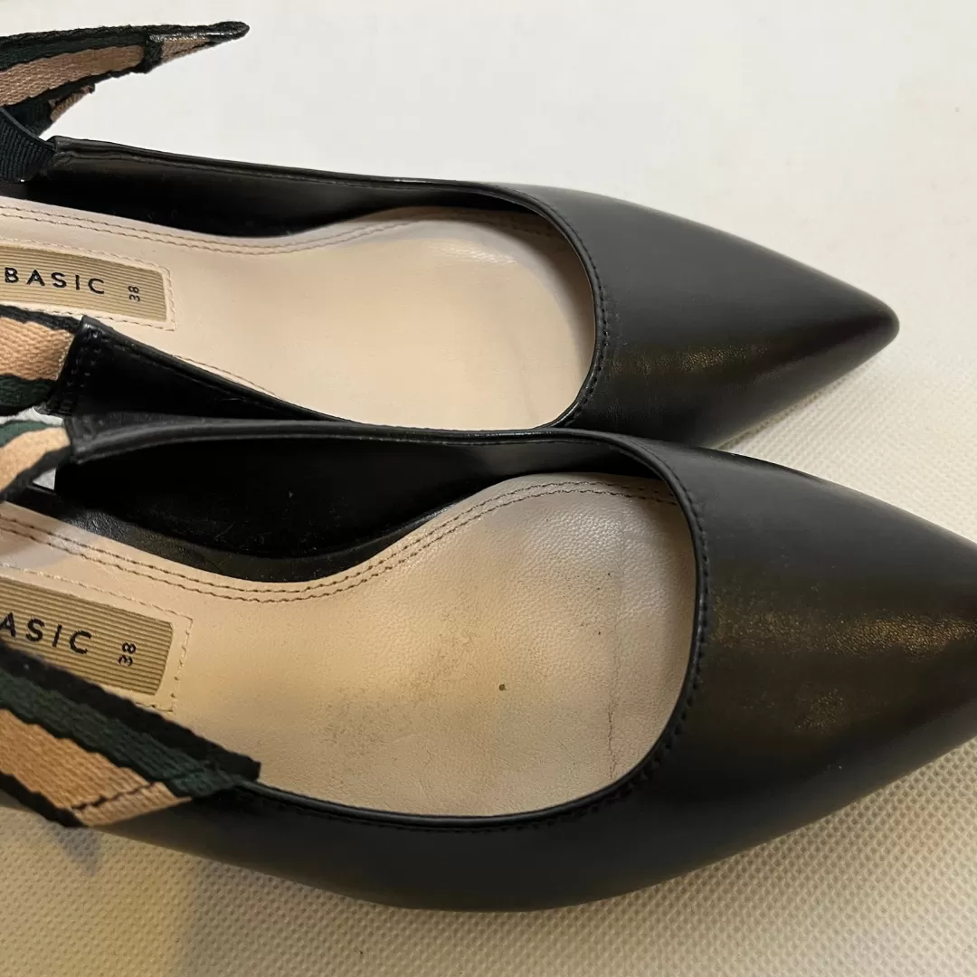 ZARA Black Pointed Side-bow Sling-back Heels | Pre loved |